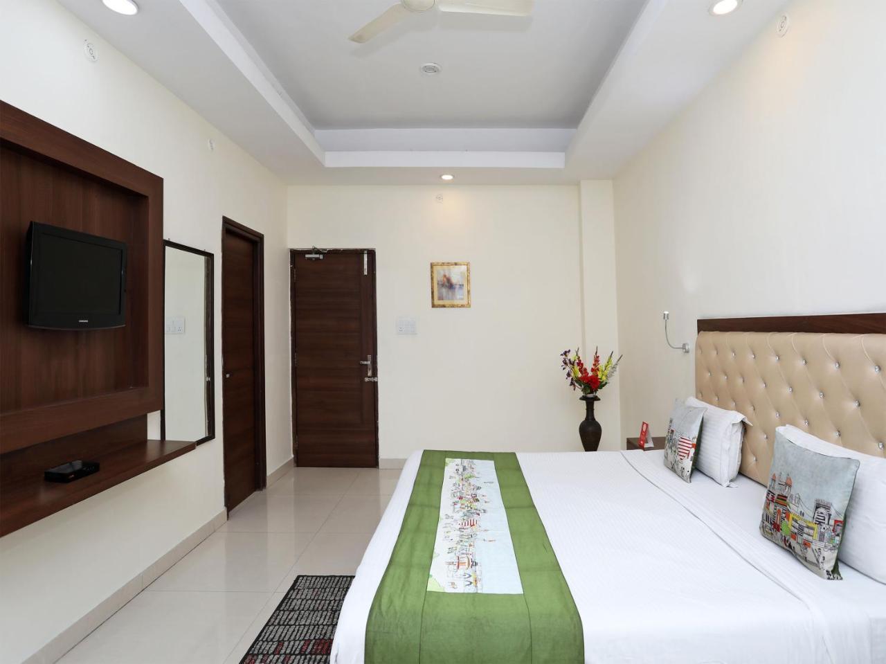 Oyo 680 Hotel Ranjana Heritage Lucknow Extérieur photo